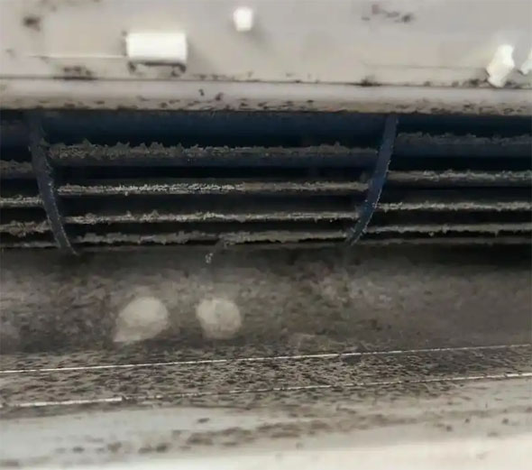 贵溪空调吹的风有股烧焦味是怎么回事